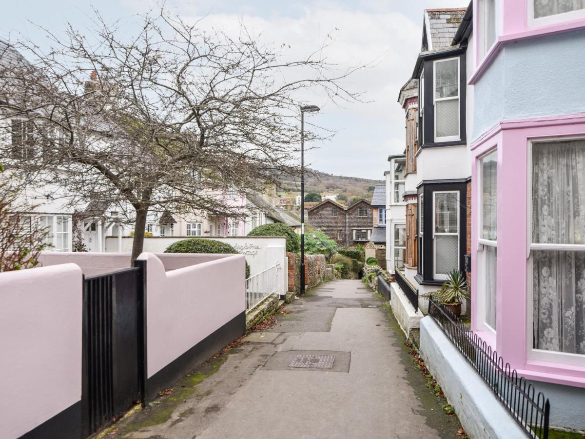 Lyme Regis Cottage エクステリア 写真